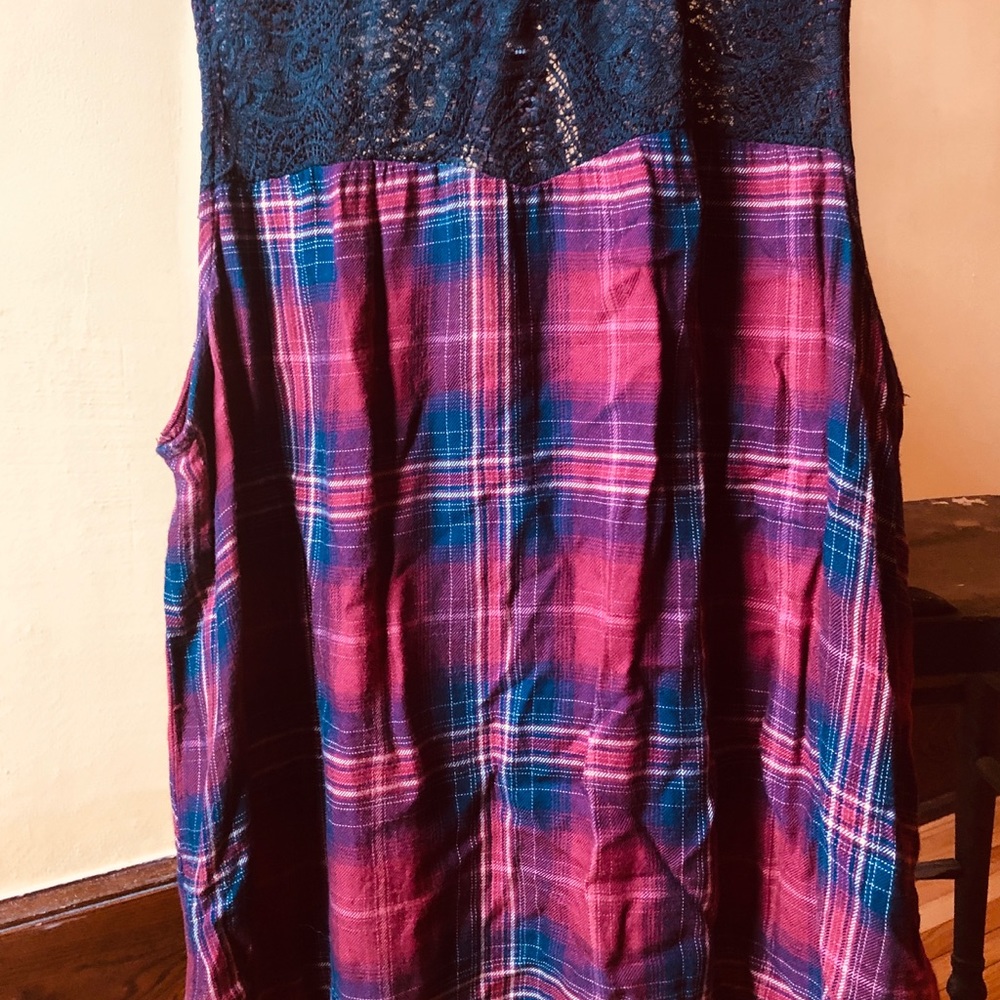 Plaid top - Picture 5 of 6